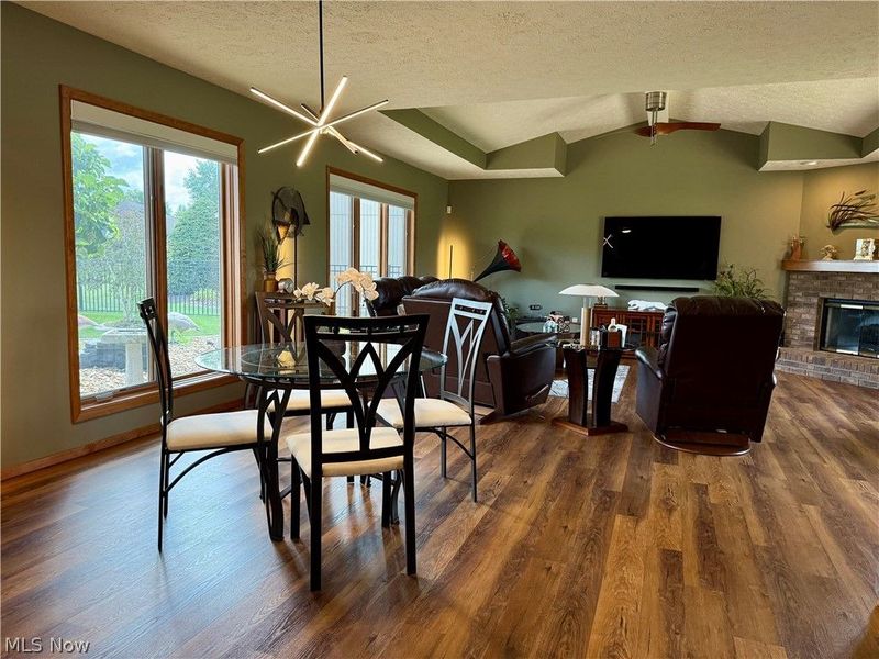 33065 Cobblestone Circle, North Ridgeville, OH 44039 Photo 4