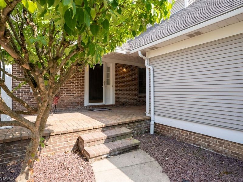 40 The Ledges, Unit 1C, Poland, OH 44514 Photo 2