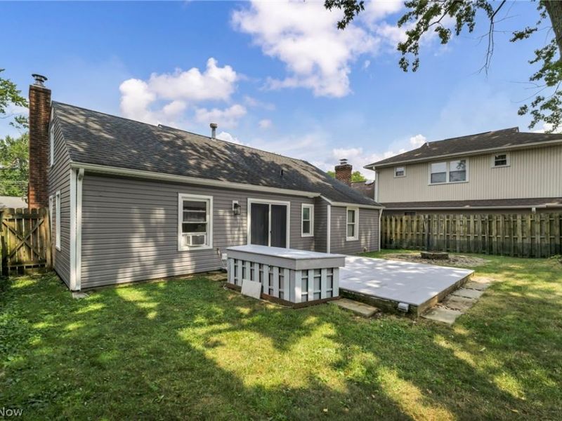 579 Lindberg Boulevard , Berea, OH 44017 Photo 32