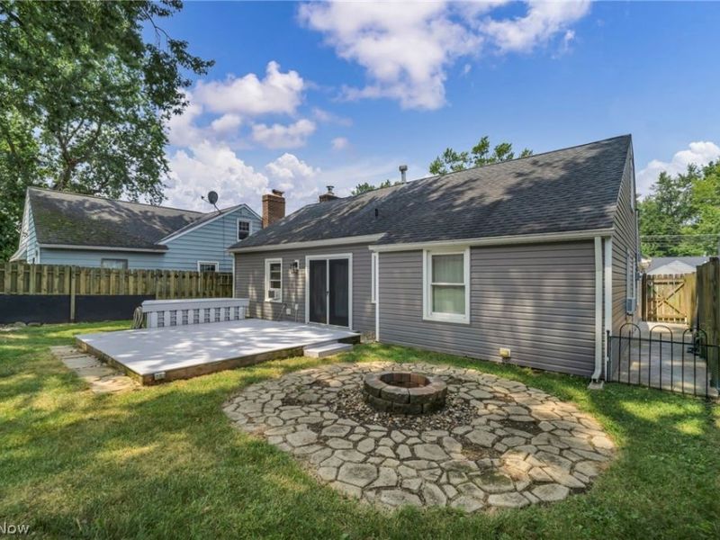 579 Lindberg Boulevard , Berea, OH 44017 Photo 33
