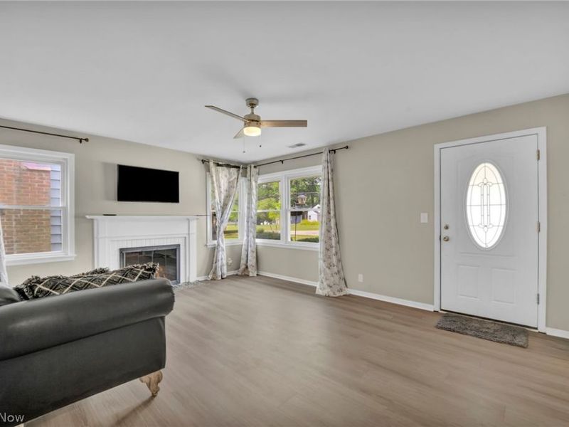 579 Lindberg Boulevard , Berea, OH 44017 Photo 6