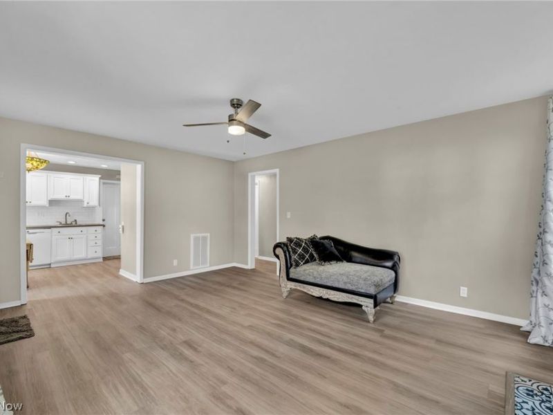 579 Lindberg Boulevard , Berea, OH 44017 Photo 8