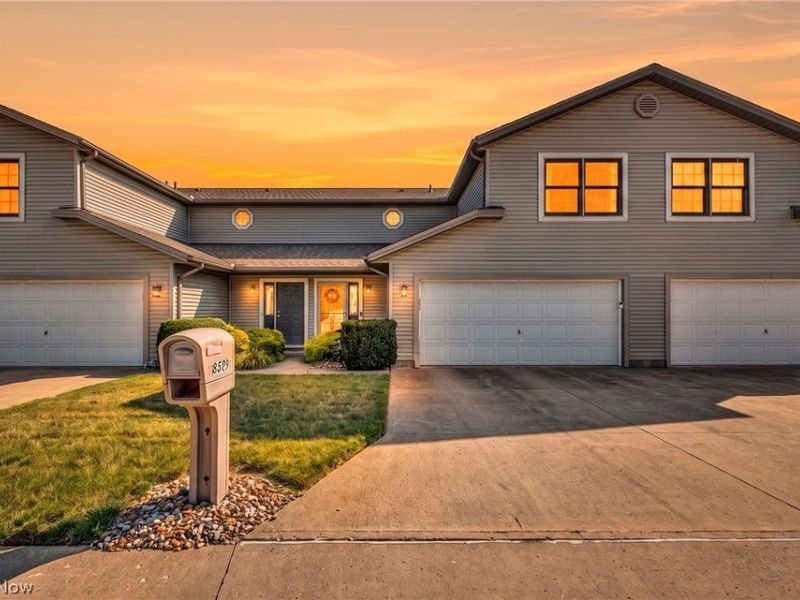 8529 Spencer Court, North Ridgeville, OH 44039 Photo 3