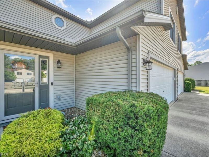 8529 Spencer Court, North Ridgeville, OH 44039 Photo 6