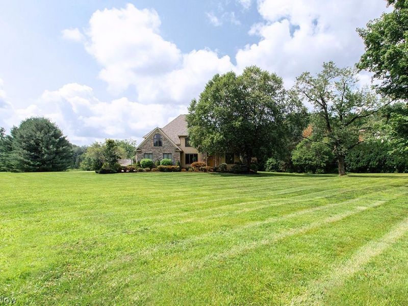 2365 Hickorycreek Drive, Medina, OH 44256 Photo 2