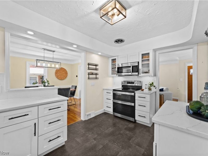3850 Faversham Road, University Heights, OH 44118 Photo 11