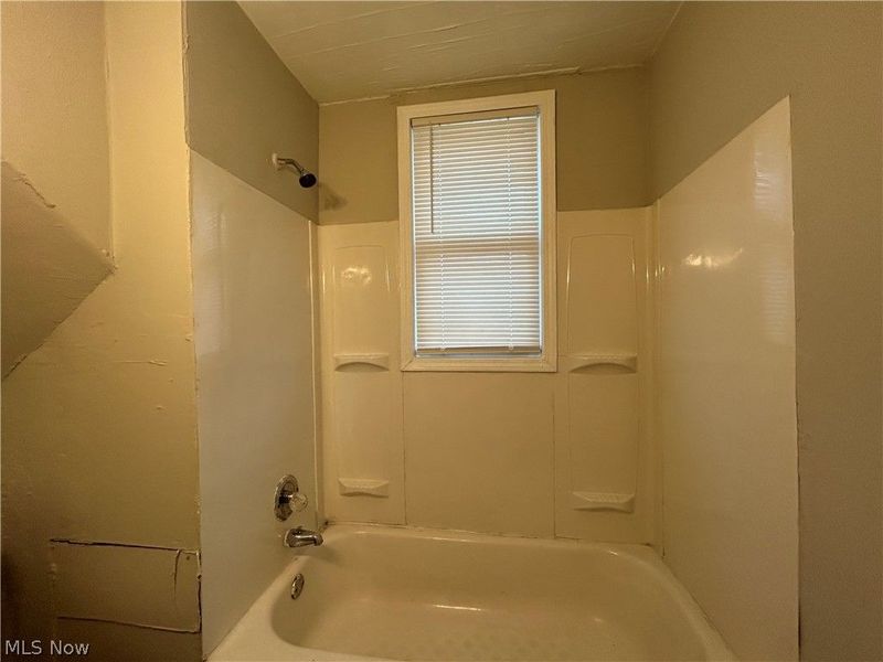 11125 Forest Avenue, Cleveland, OH 44104 Photo 14