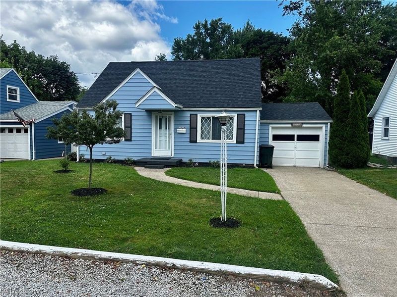 2229 39th Street NW, Canton, OH 44709 Photo 4
