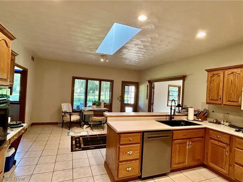 8707 Fairweather Trail, Poland, OH 44514 Photo 12