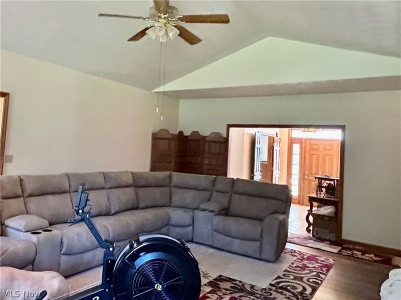 8707 Fairweather Trail, Poland, OH 44514 Photo 6