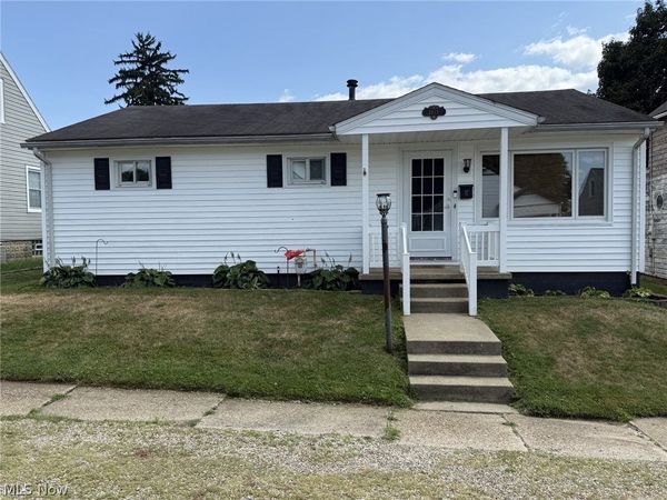 1615 Orange Street , Coshocton, OH 43812