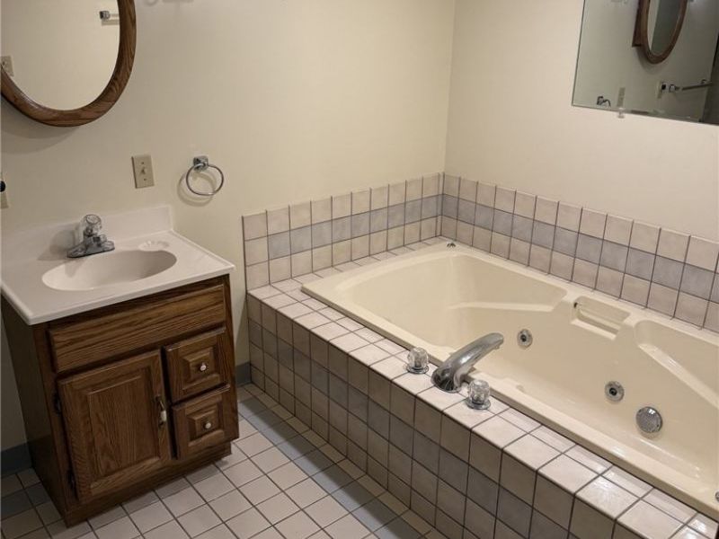 1615 Orange Street , Coshocton, OH 43812 Photo 16