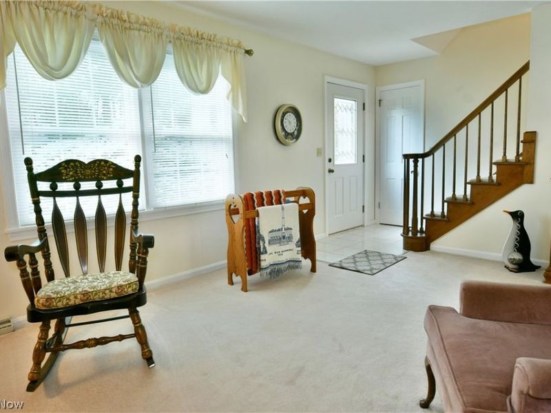 224 Old Oak Drive, Cortland, OH 44410 Photo 13