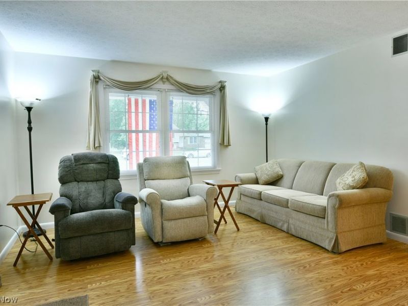 224 Old Oak Drive, Cortland, OH 44410 Photo 22