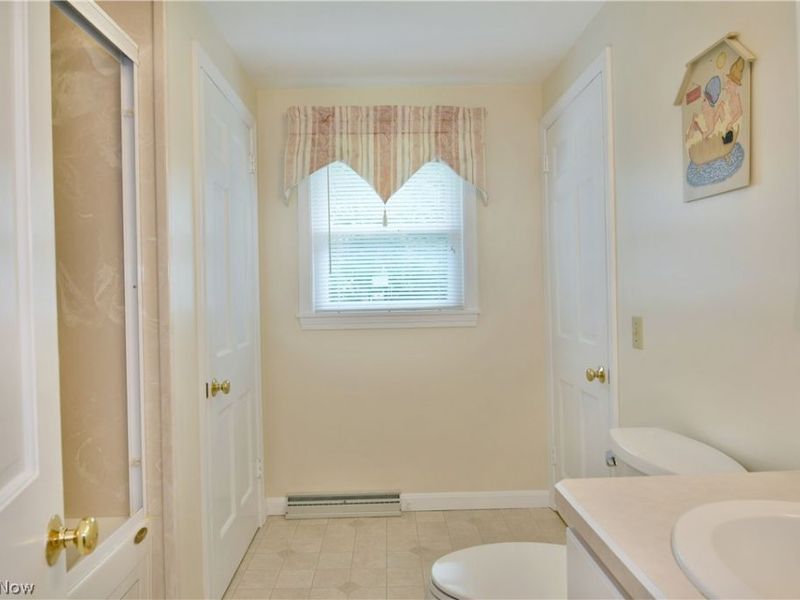 224 Old Oak Drive, Cortland, OH 44410 Photo 38