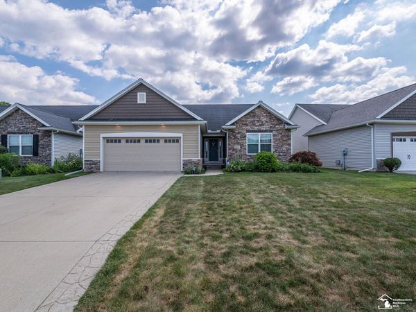 3549 Summer Breeze Drive, Lambertville, MI 48144
