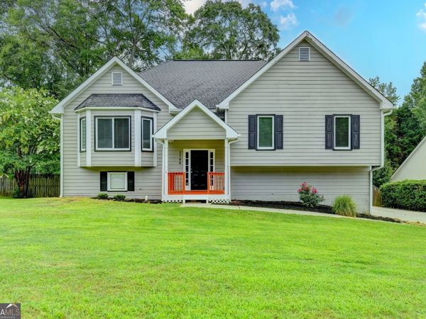 2300 Huntington Drive, Loganville, GA 30052