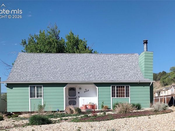 2523 W Monument Street, Colorado Springs, CO 80904