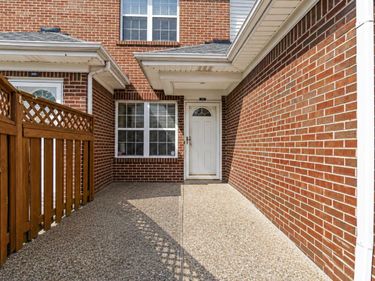 402 Blue Rose Court, Louisville, KY 40223