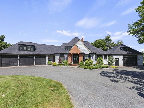 18 North Street, Blandford, MA 01008