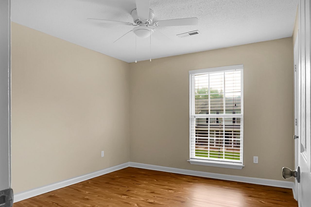 2494 Etiwan Avenue Photo 14