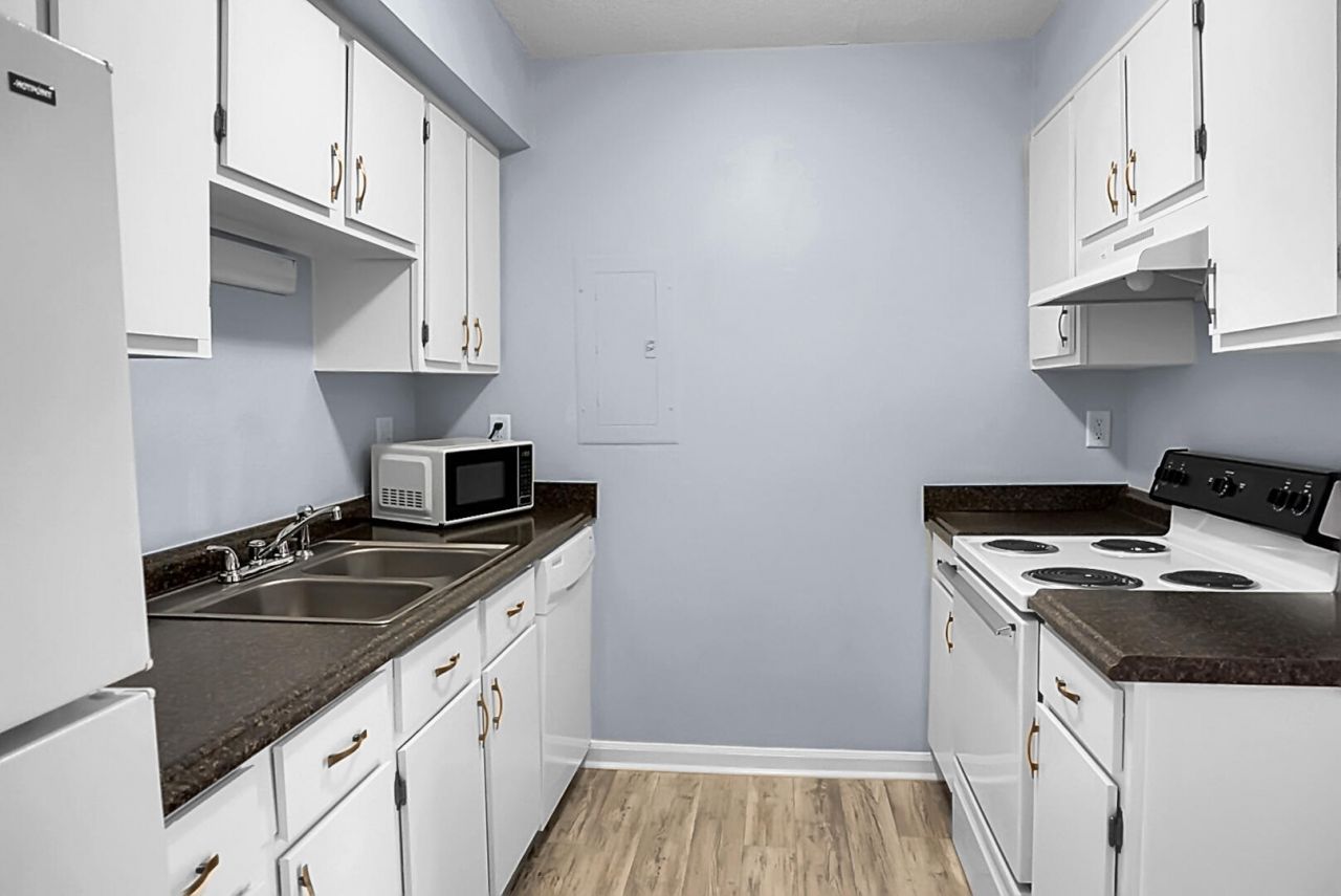 2494 Etiwan Avenue Photo 9