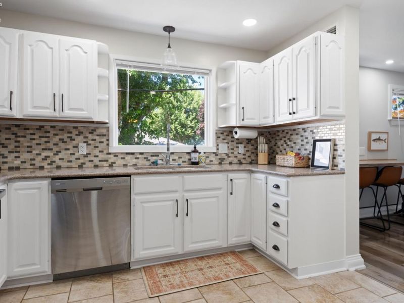 6632 San Diego Drive, Oak Harbor, OH 43449 Photo 9