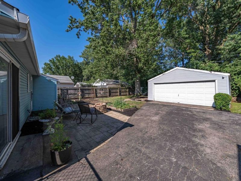 303 Erieview, Sheffield Lake, OH 44054 Photo 27