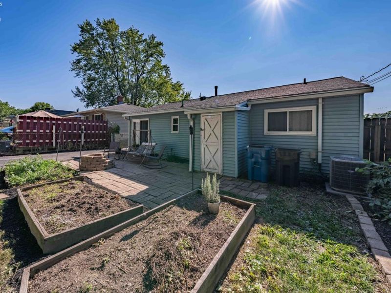 303 Erieview, Sheffield Lake, OH 44054 Photo 35