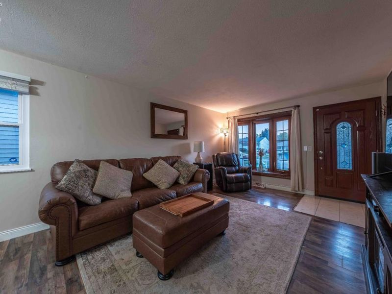 303 Erieview, Sheffield Lake, OH 44054 Photo 5