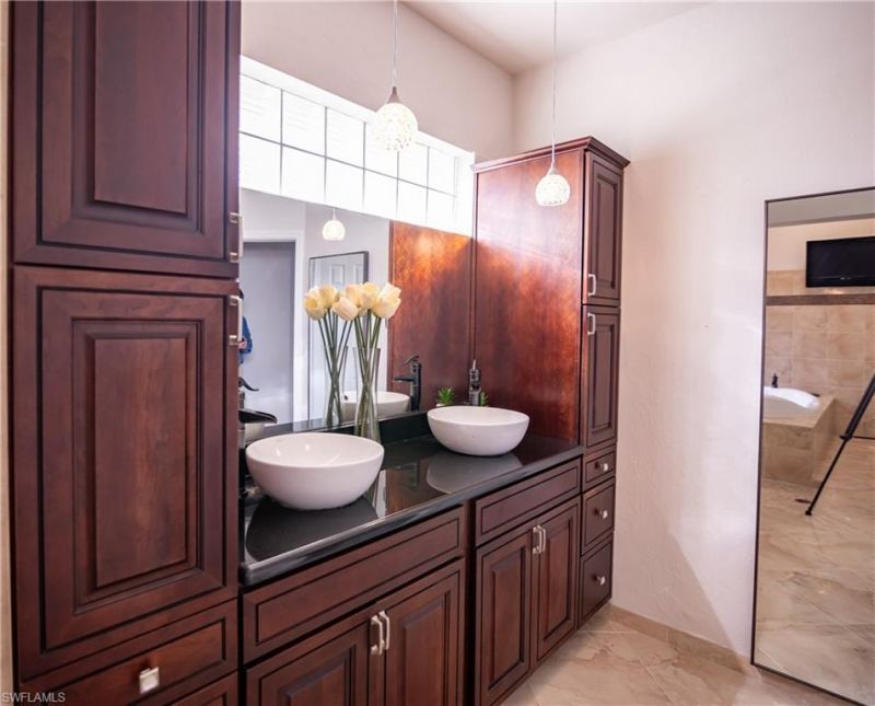 5160 Harborage Dr, Fort Myers, FL 33908 Photo