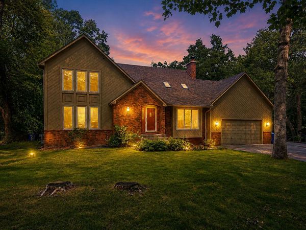 867 Lois Lane, Lino Lakes, MN 55014
