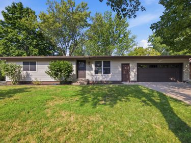 123 8th Avenue SE, Saint Joseph, MN 56374