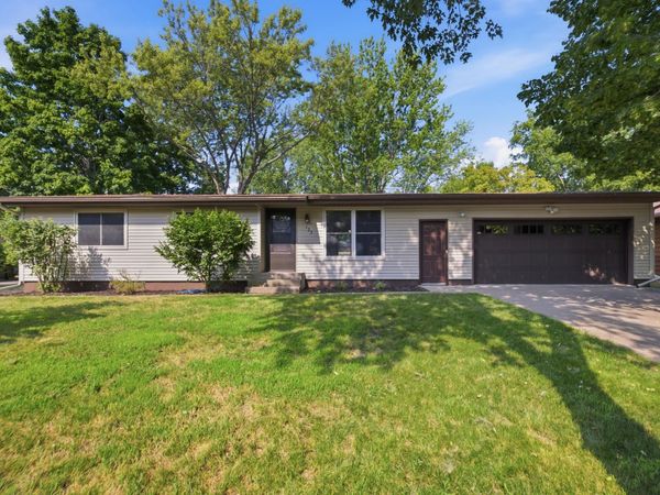 123 8th Avenue SE, Saint Joseph, MN 56374