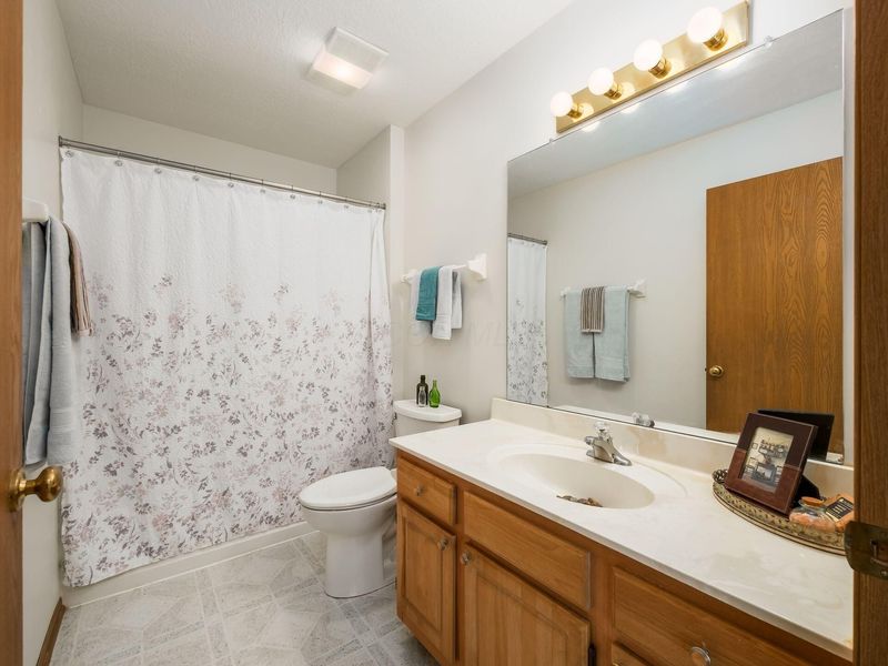 1115 Arbor Oaks Lane , Galloway, OH 43119 Photo 20