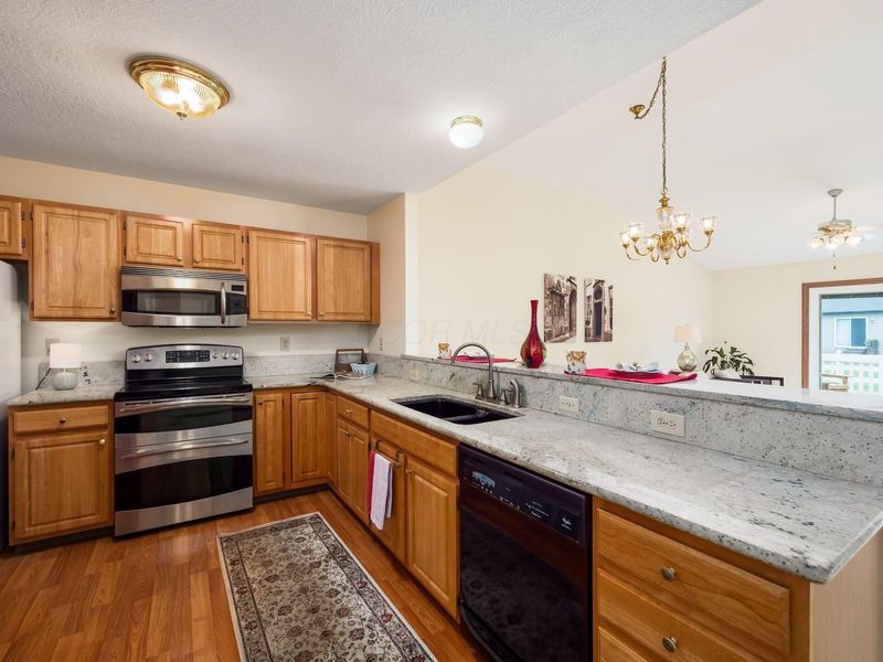 1115 Arbor Oaks Lane , Galloway, OH 43119 Photo 6