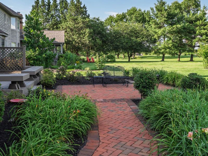 8460 Davington Drive , Dublin, OH 43017 Photo 20