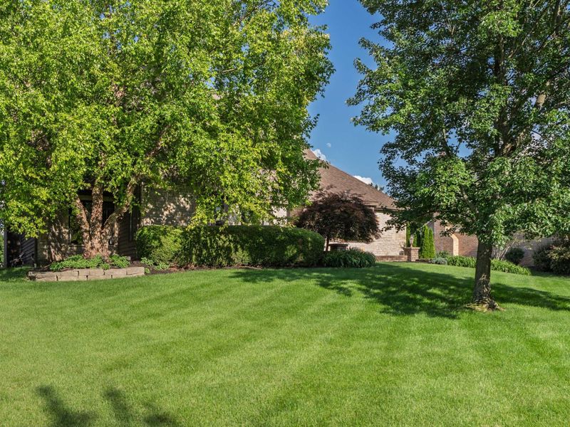 8460 Davington Drive , Dublin, OH 43017 Photo 22