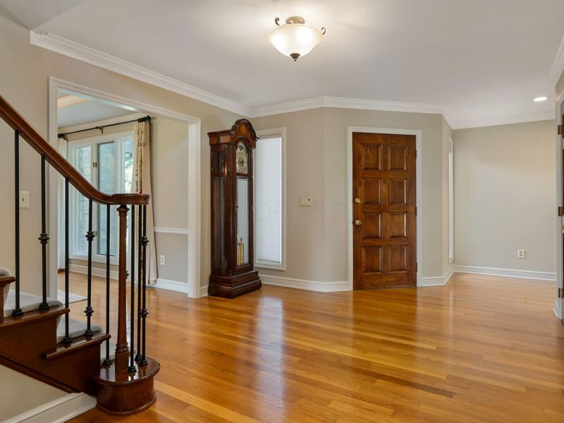 8460 Davington Drive, Dublin, OH 43017 Photo 5