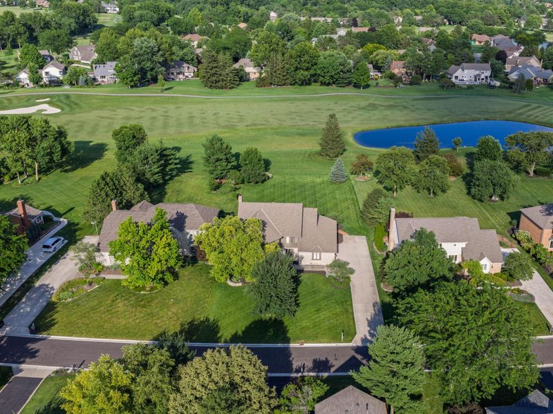 8460 Davington Drive , Dublin, OH 43017 Photo 8