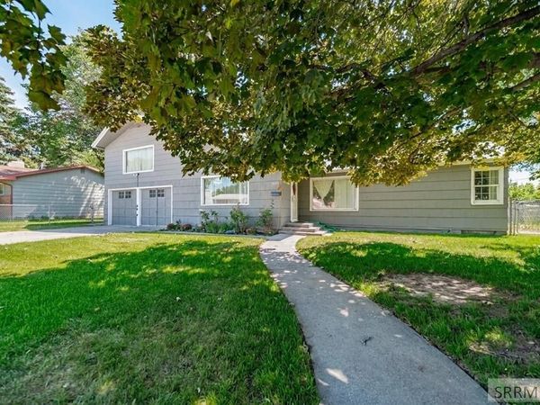 1054 Jefferson Avenue, IDAHO FALLS, ID 83402