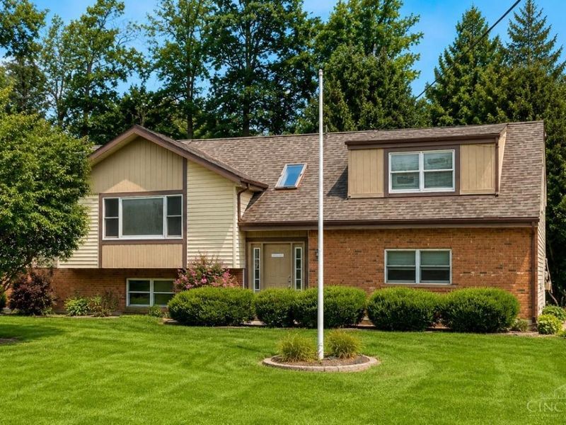 120 Haw Drive, Franklin Twp, OH 45171 Photo 1