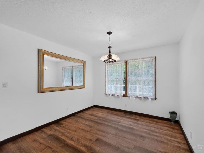 120 Haw Drive, Franklin Twp, OH 45171 Photo 10