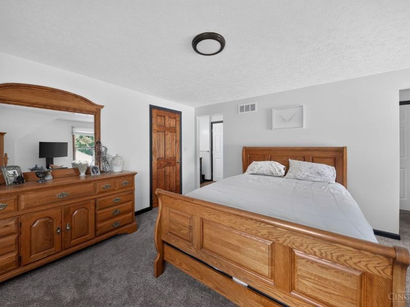 120 Haw Drive, Franklin Twp, OH 45171 Photo 14