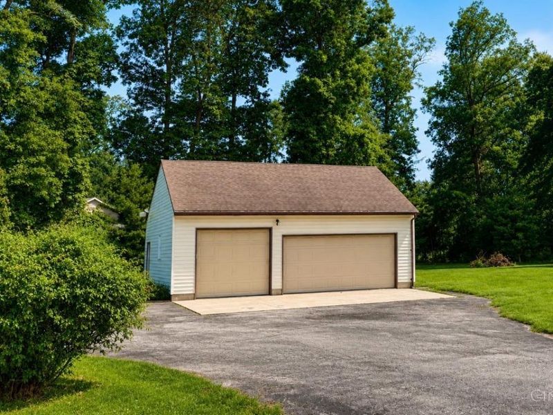 120 Haw Drive, Franklin Twp, OH 45171 Photo 2