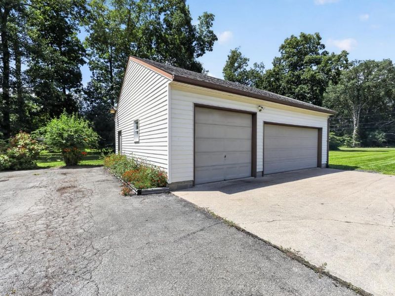 120 Haw Drive, Franklin Twp, OH 45171 Photo 4