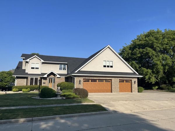 9009 33rd AVENUE, Kenosha, WI 53142