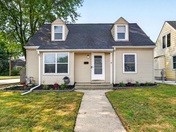 7005 W Lincoln AVENUE, West Allis, WI 53219