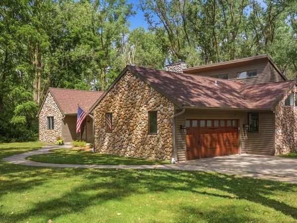 19800 W Briar Ridge DRIVE, Brookfield, WI 53045