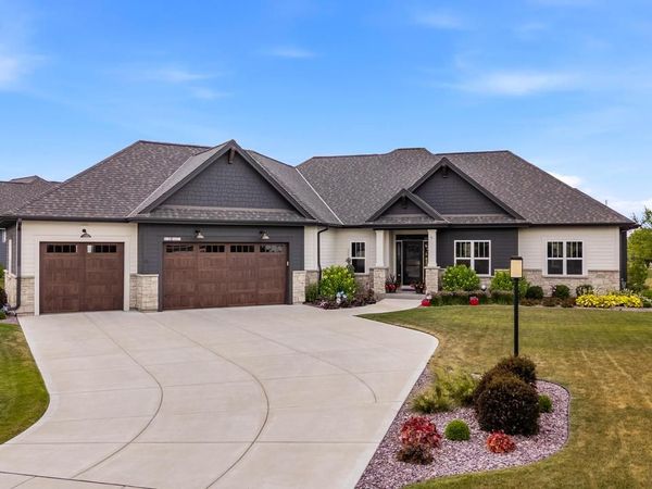 W198N4971 Hickory STREET, Menomonee Falls, WI 53051